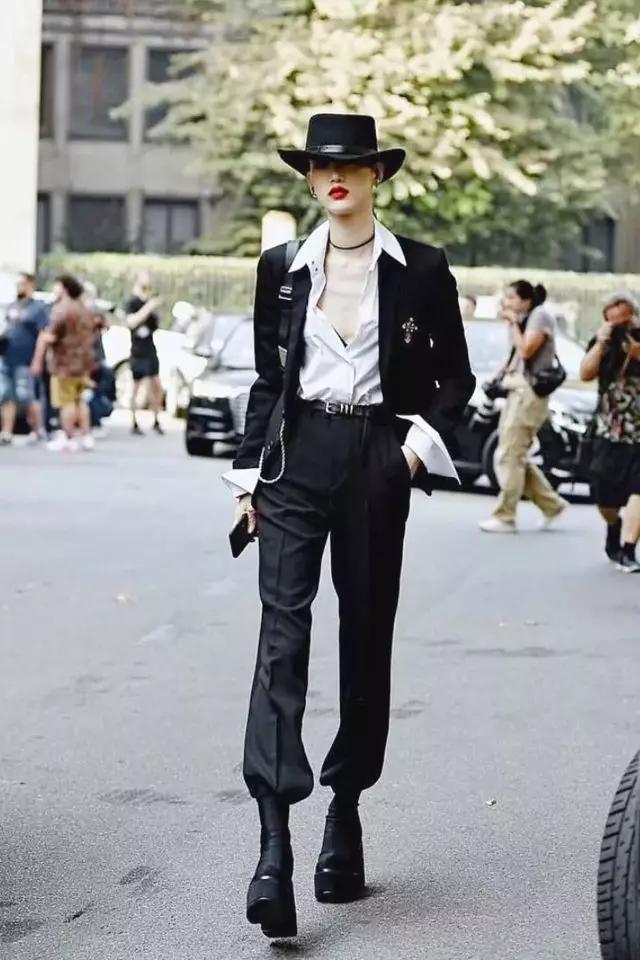 刘雯贺聪巴黎时装周完整版,巴黎时装秀贺聪