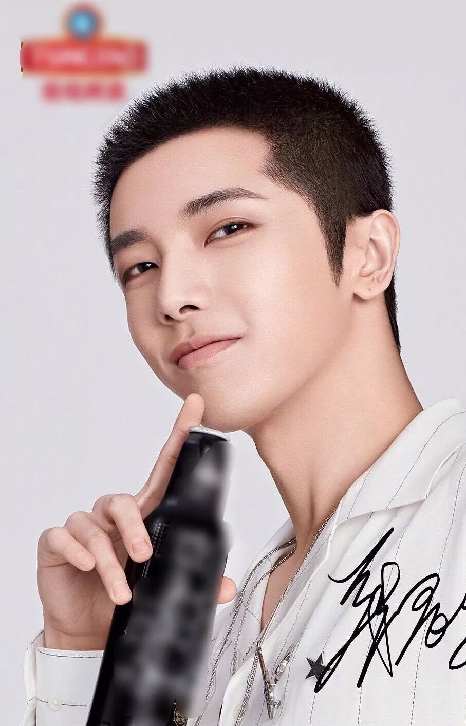 华晨宇阳光男孩,音乐鬼才华晨宇努力与天赋并存