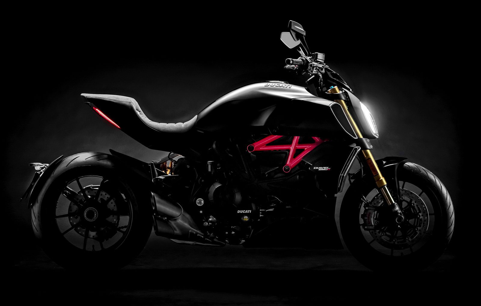 杜卡迪diavel大魔鬼1260,杜卡迪diavel1260s多少钱