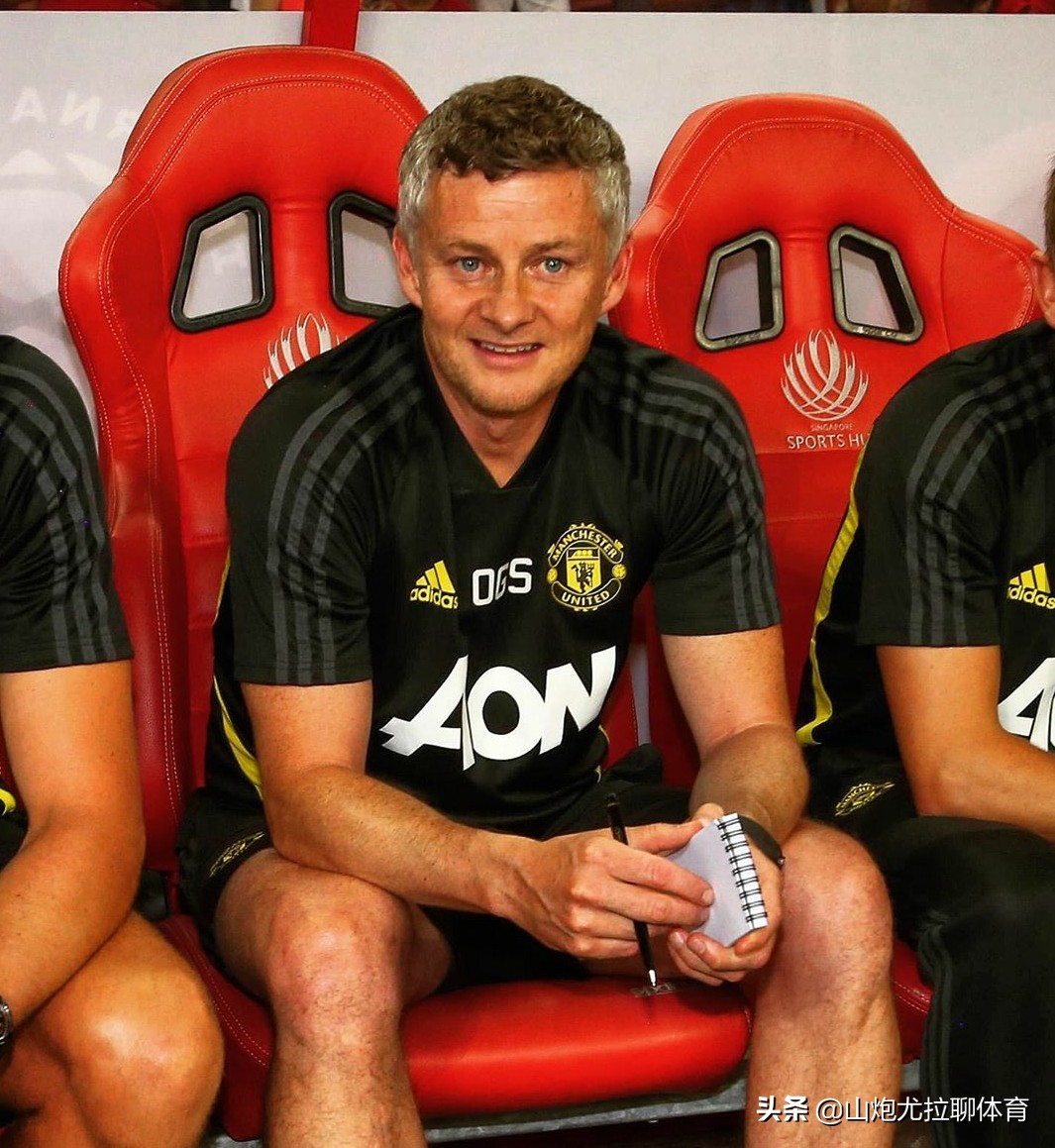 *局骗**还是挡箭牌？曼联欲邀传奇担任足球总监，红魔复兴就差他？
