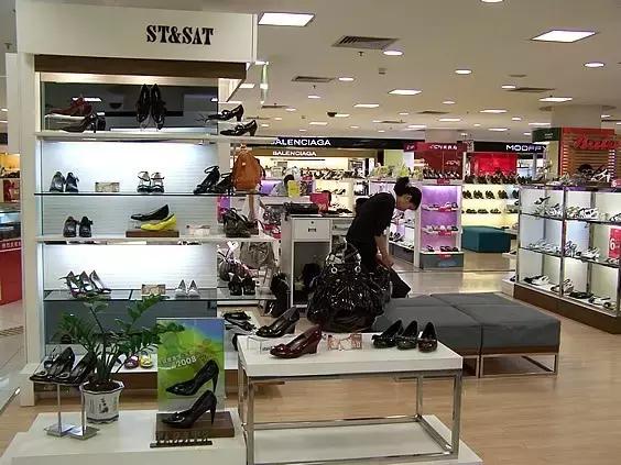 买了这么多年鞋，现在才知道它们都是一家！左右逃不过它的手掌心