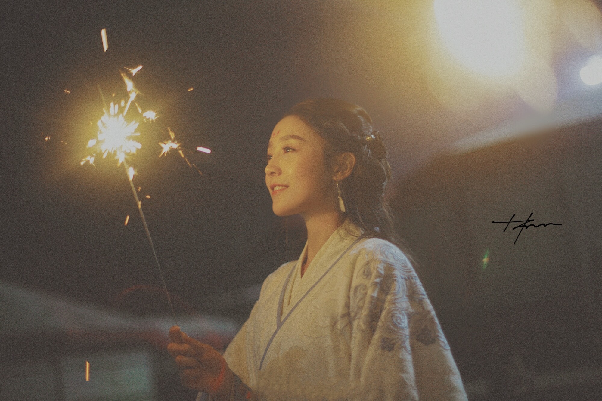 最美孟婆何花新剧出演白素贞，造型清新可爱，不输之前鞠婧祎