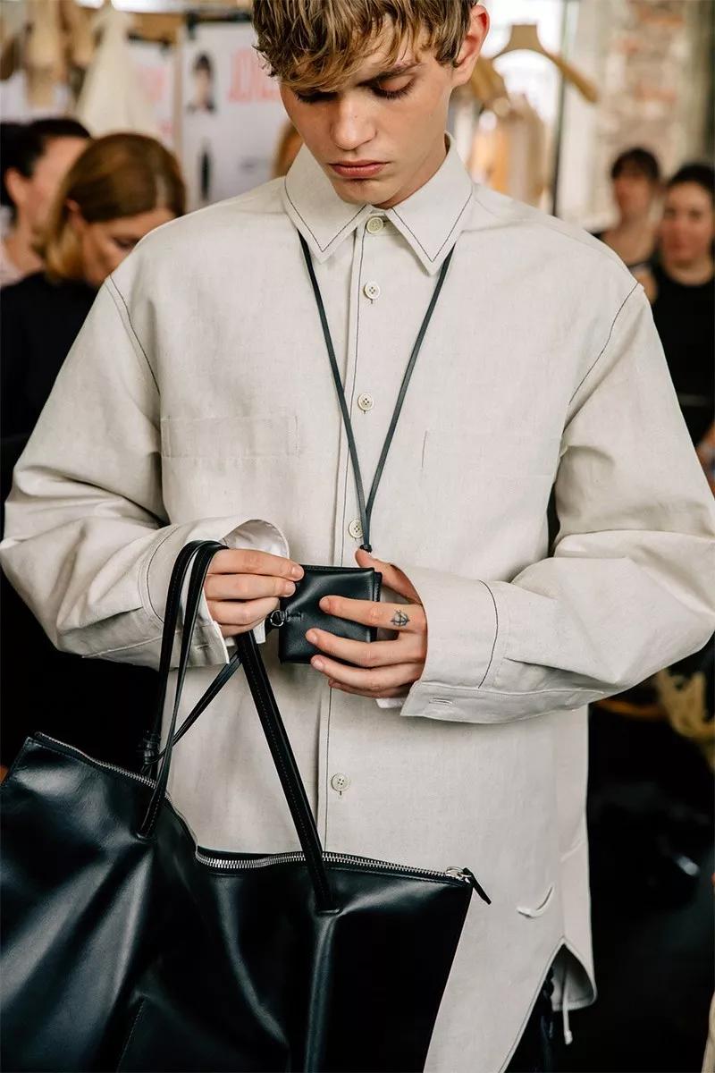 优衣库A类衣服,优衣库法式收官之作