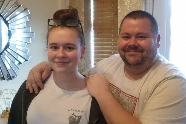 英国恋爱教育指南：爱他就舔他的脚趾，老师：你不试怎么知道不行