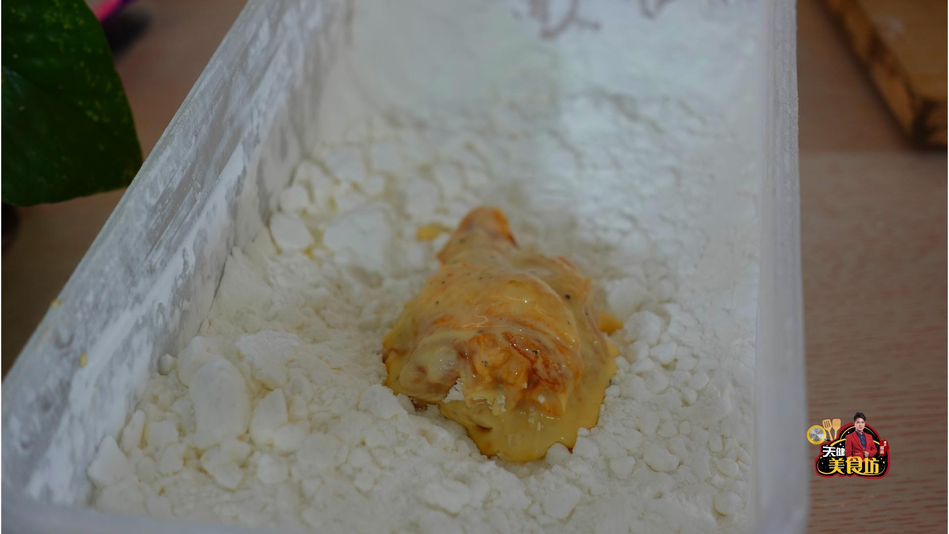 为什么外面卖的烤鸡腿特别嫩,为什么外边买的炸鸡腿有奶味