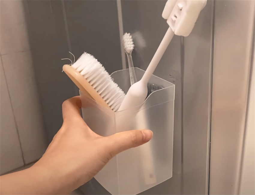 居家隔离门上贴磁条有用么,居家观察为啥要贴磁条