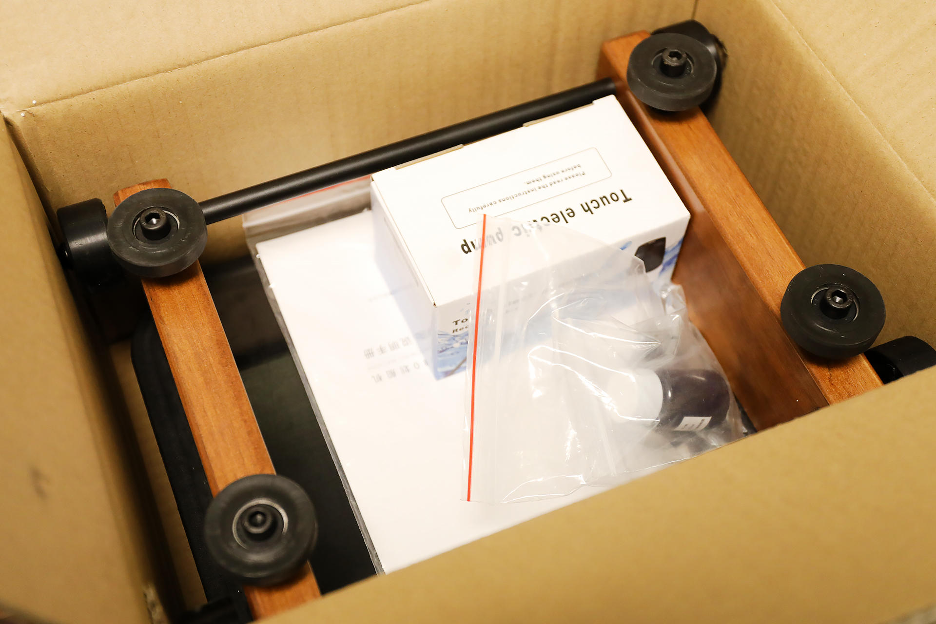 划船机30分钟燃脂训练方法,水阻划船机初学者应该怎么选择