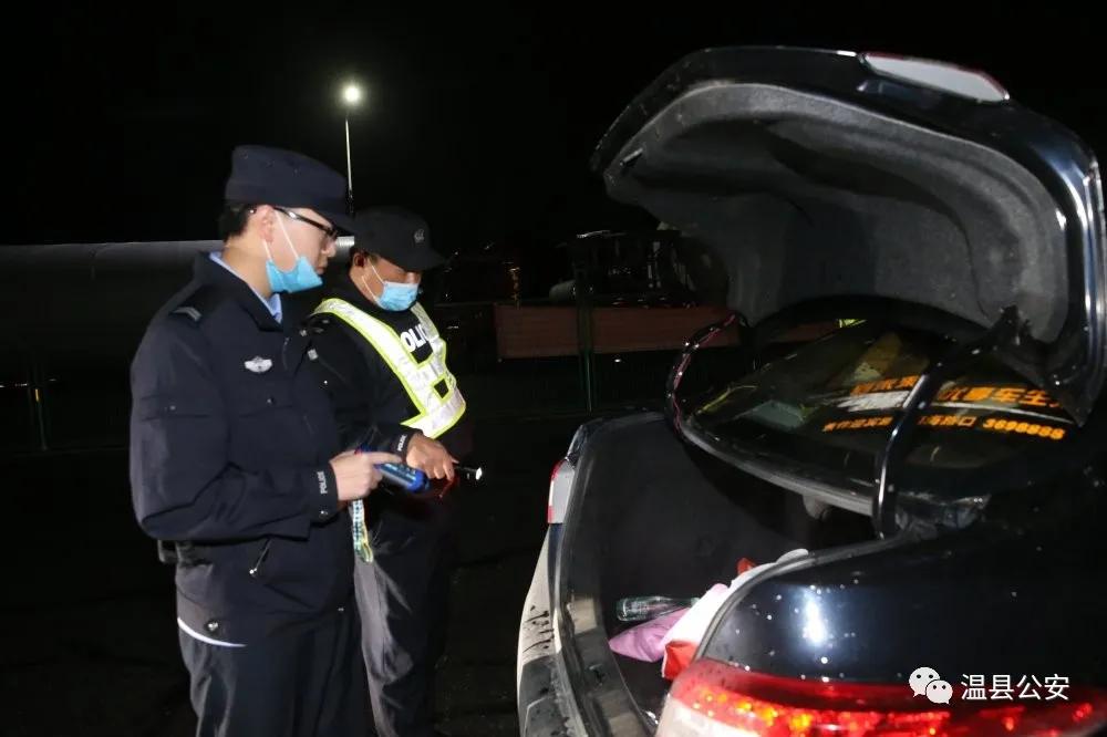昨夜风雨中，温县路口那一抹“警察蓝”让人无比安全、暖心！