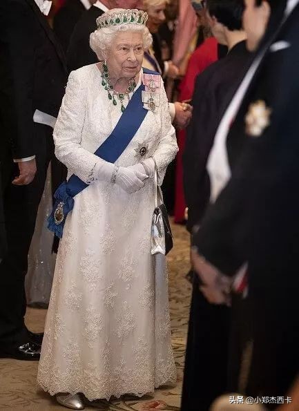 英国第一女友穿$69大衣助攻,鲍里斯大获全胜...|郑尔摩斯周报