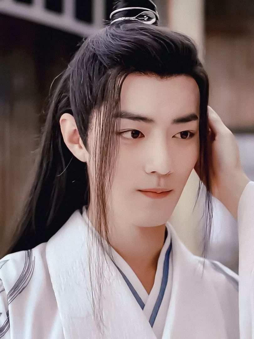 肖战绝世侧颜,肖战绝美回眸