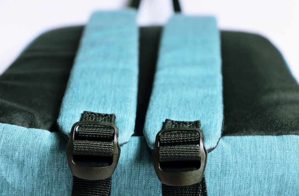 个性小背包,小米小背包对比迪卡侬小背包