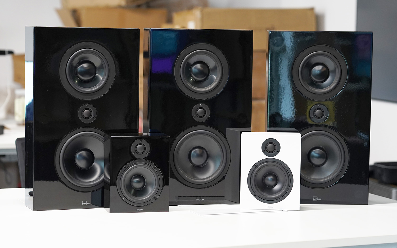 15平方家庭影院音响推荐,极简风家庭影院装修效果