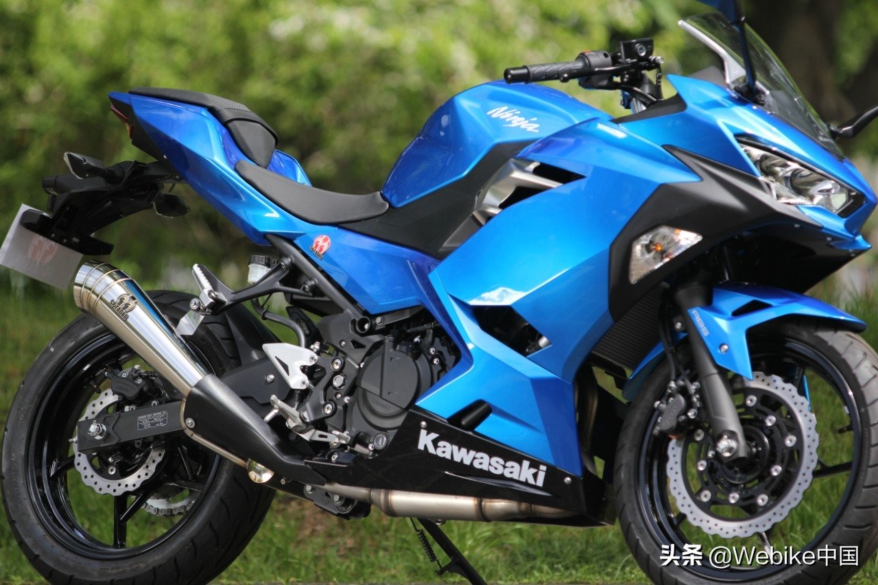 川崎ninja400原装排气管多少钱,川崎z400排气管为啥做得那么细