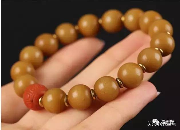 文玩桃核手串包浆玉化完图,盘玩包浆最快的手串