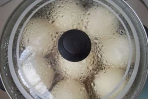 蒸馒头蒸出了鬼捏馍是怎么回事,蒸馒头遇到鬼捏馍