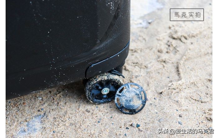 什么材质的行李箱耐摔耐磨,超轻摔不坏的耐磨行李箱