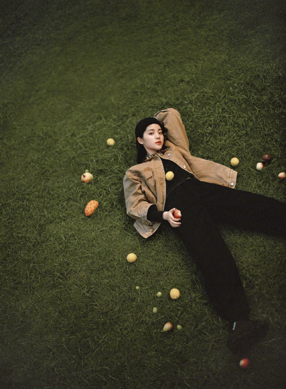 利用牛仔风格打造时髦气质,简约时尚休闲牛仔搭配