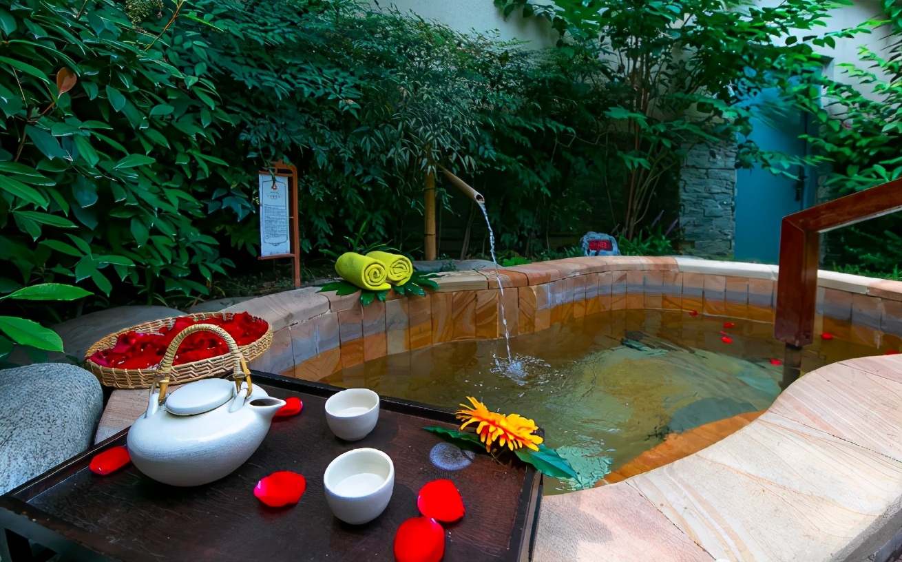 这五个温泉胜地值得一去,西安十大顶级温泉排名