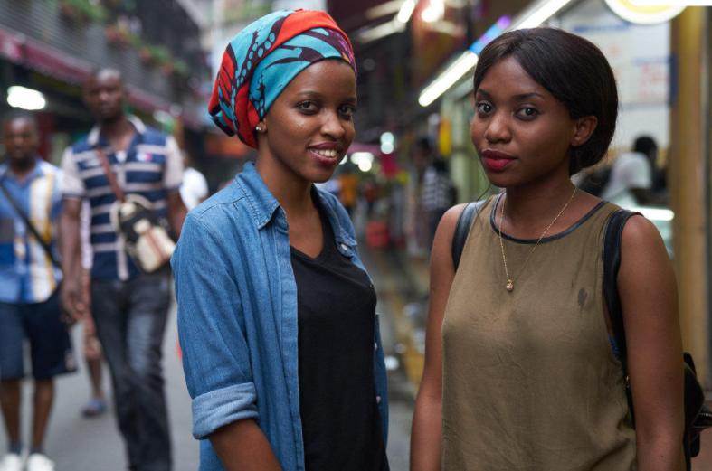 浙江这所大学招生遇冷，有专业位次下降1万多，或与黑人外教有关