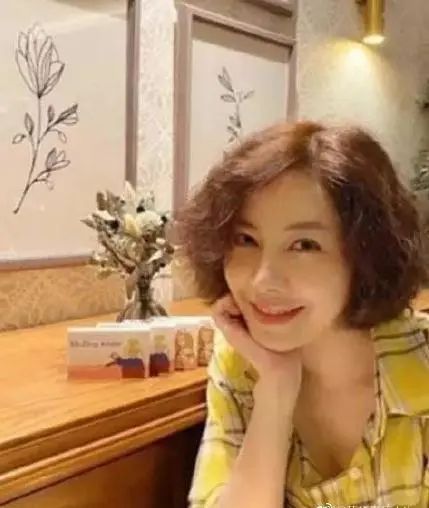 曾被大佬*规则潜**狼狈逃窜，为还巨债去乡下走穴捞金！她自作自受？