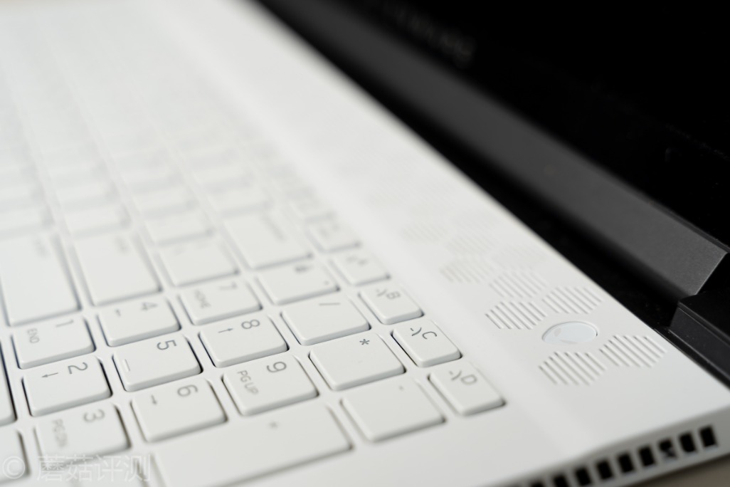 2020款外星人m17r2测评,外星人2020版m17和m15区别