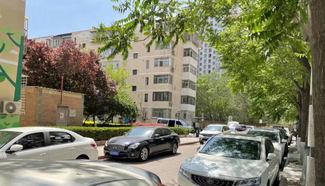 明明有停车位却停不了车,北京小区地库停车