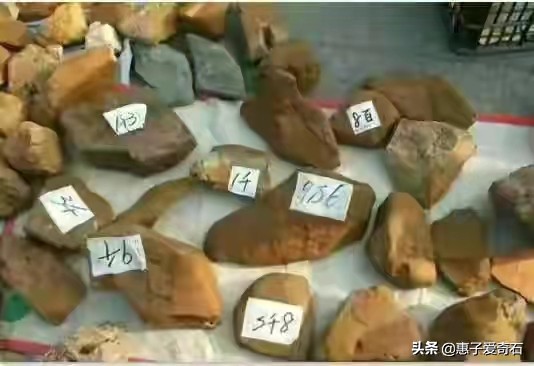 正宗云南奇石图片,云南石头很多是宝石吗