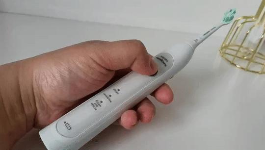 飞利浦电动牙刷入门和高端区别,飞利浦牙刷跟usmile到底哪个好一些