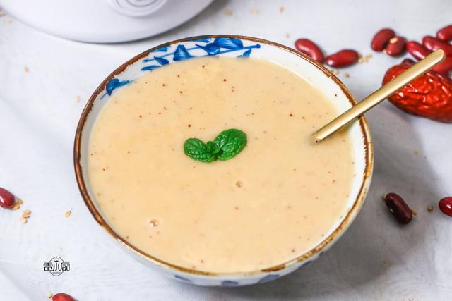 减脂的时候吃代餐奶昔的效果,公认口感最好的代餐奶昔