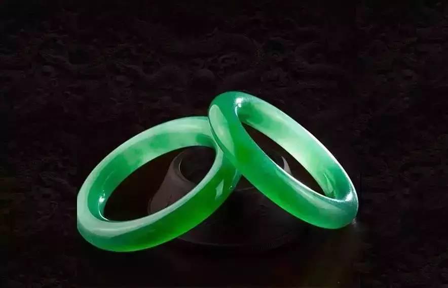 一样的翡翠,却有不一样的东方美