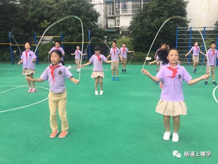 杨浦区小学入户年限,上海公办学校入户年限
