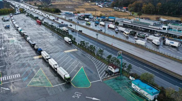 向中国紧急求助，韩国怎么就被小小的尿素卡脖子了？