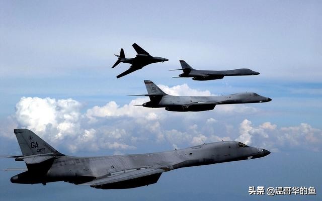 美国b-1b枪骑兵超音速战略轰炸机,b-1b战略轰炸机伊拉克战争