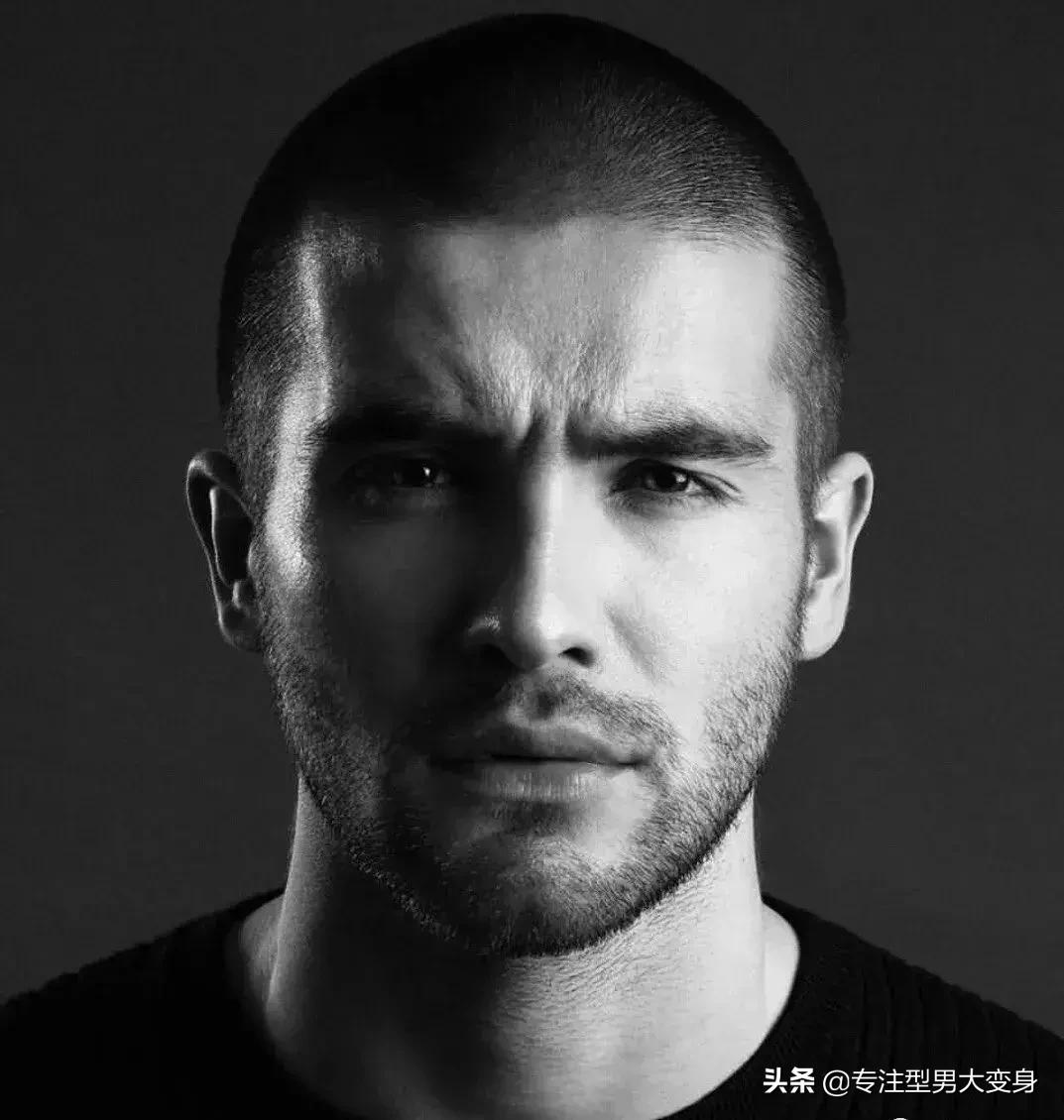 痞帅的寸头男生发型,寸头怎么拍出痞里痞气的感觉