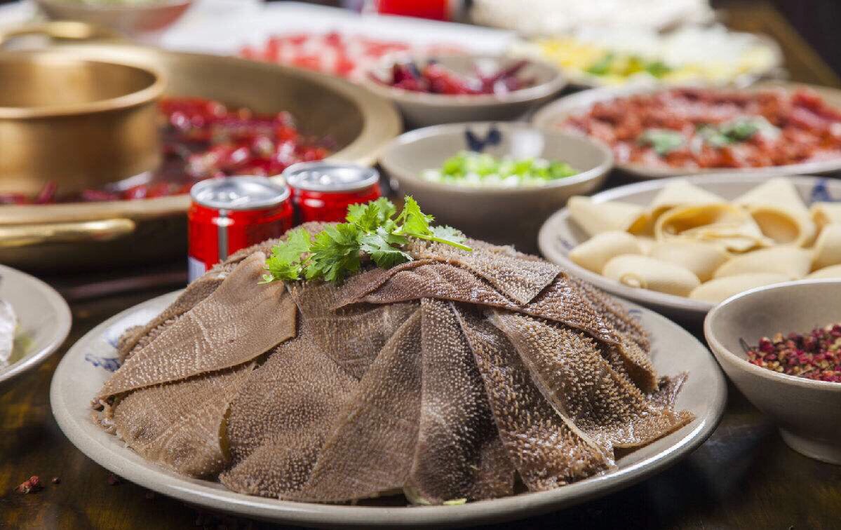 刘一手火锅对比朝天门火锅,川中渝夫火锅与刘一手火锅