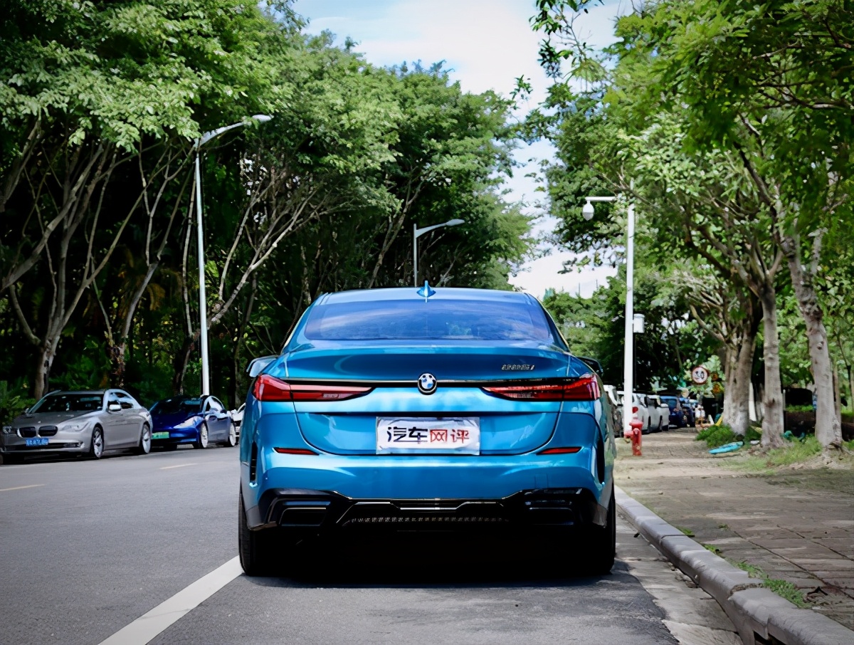 试驾宝马2系四门轿跑｜一辆前驱宝马还有没有后驱的操控灵魂？