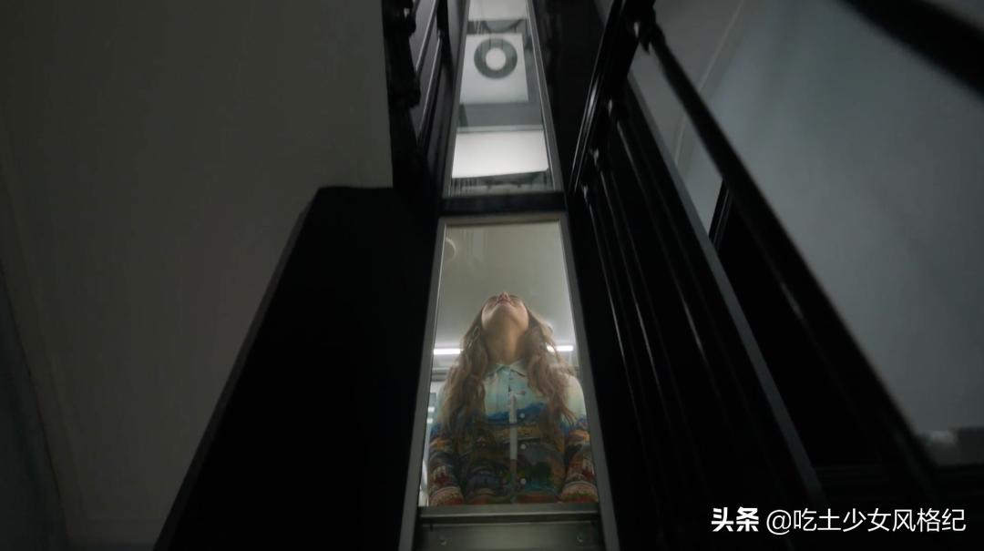 这部把贾玲送上热搜的美剧，让法国人吵翻了天