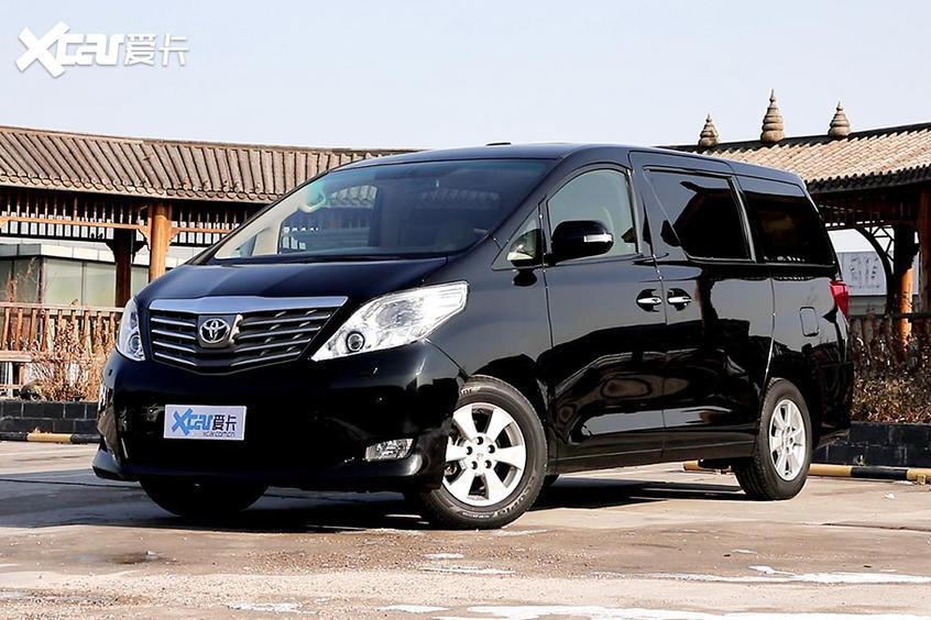 30万买丰田埃尔法,30万不买汉兰达选什么