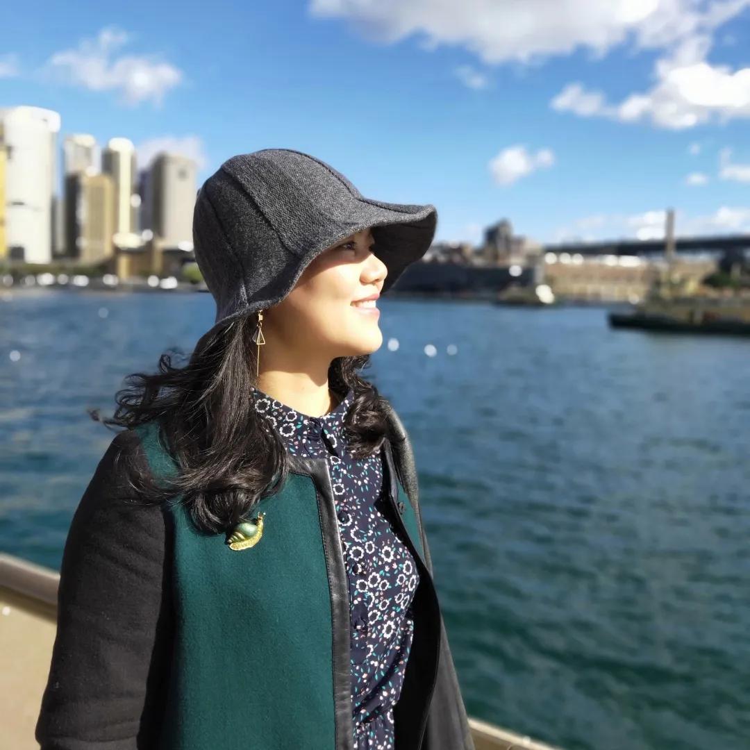 爱岗敬业无私奉献教师,爱岗敬业的教师典范