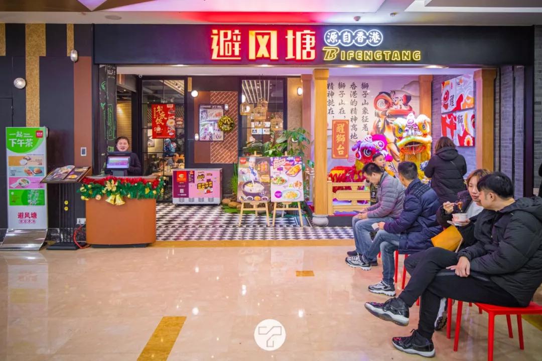 元旦来这家宝藏商场！热辣车模+街舞公演带你解锁年末购物新姿势