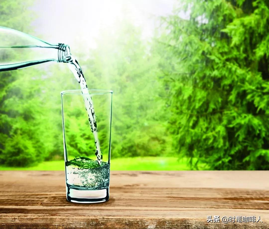 咖啡应用多少度的水冲,冲泡咖啡用多少度的水最好