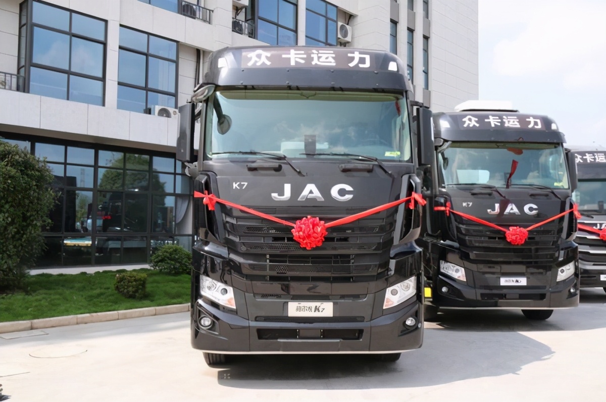 安能快速发展集中采购定制的重卡有什么特别之处？