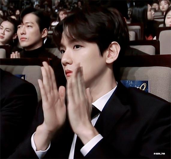 边伯贤做梦素材之你是个黏人精,exo盘点边伯贤这些年的神仙舞台