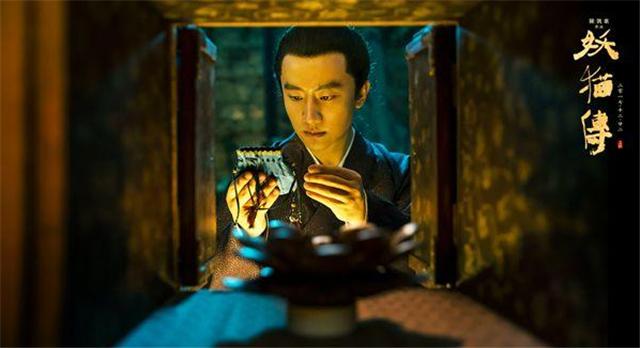 黄轩谈父母婚姻失败,黄轩小时候经历了家庭变故