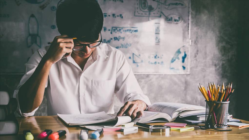 在大学当老师要学什么,在普通一本大学当老师的条件