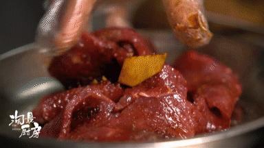 香酥雪花牛小排,香酥小牛排点心