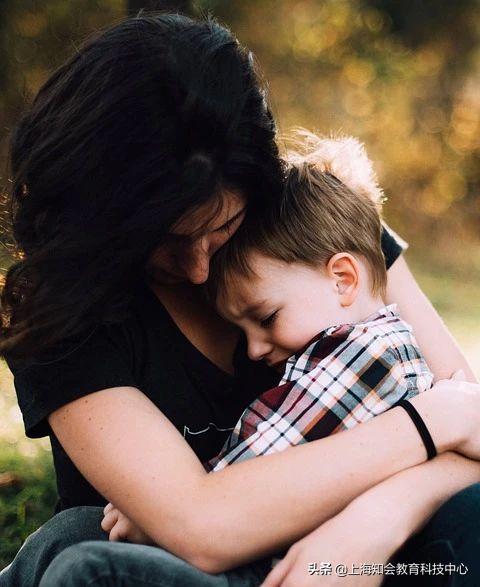 白岩松说自己对孩子教育很重要 (白岩松的家庭教育决定孩子一生)