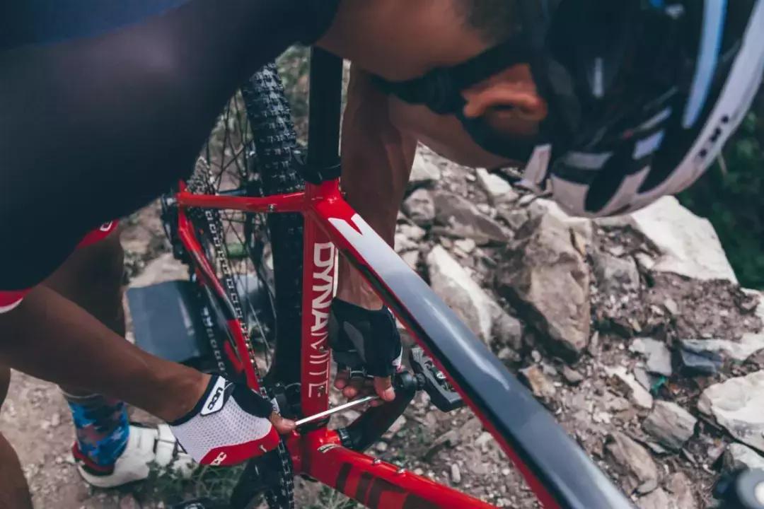 骑上马做自己的骑士,骑上最帅的车做最靓的仔