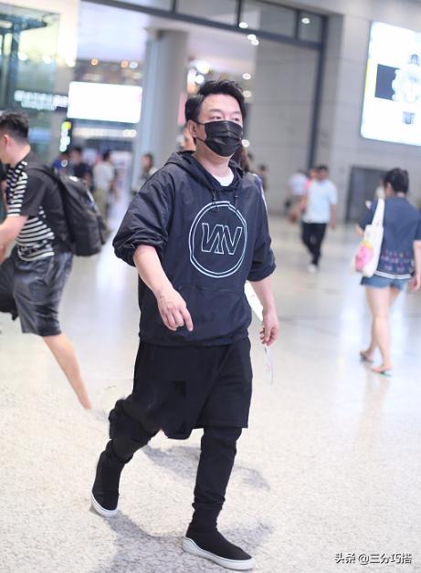 黄渤穿爱马仕工装裤,黄渤在路上的电影