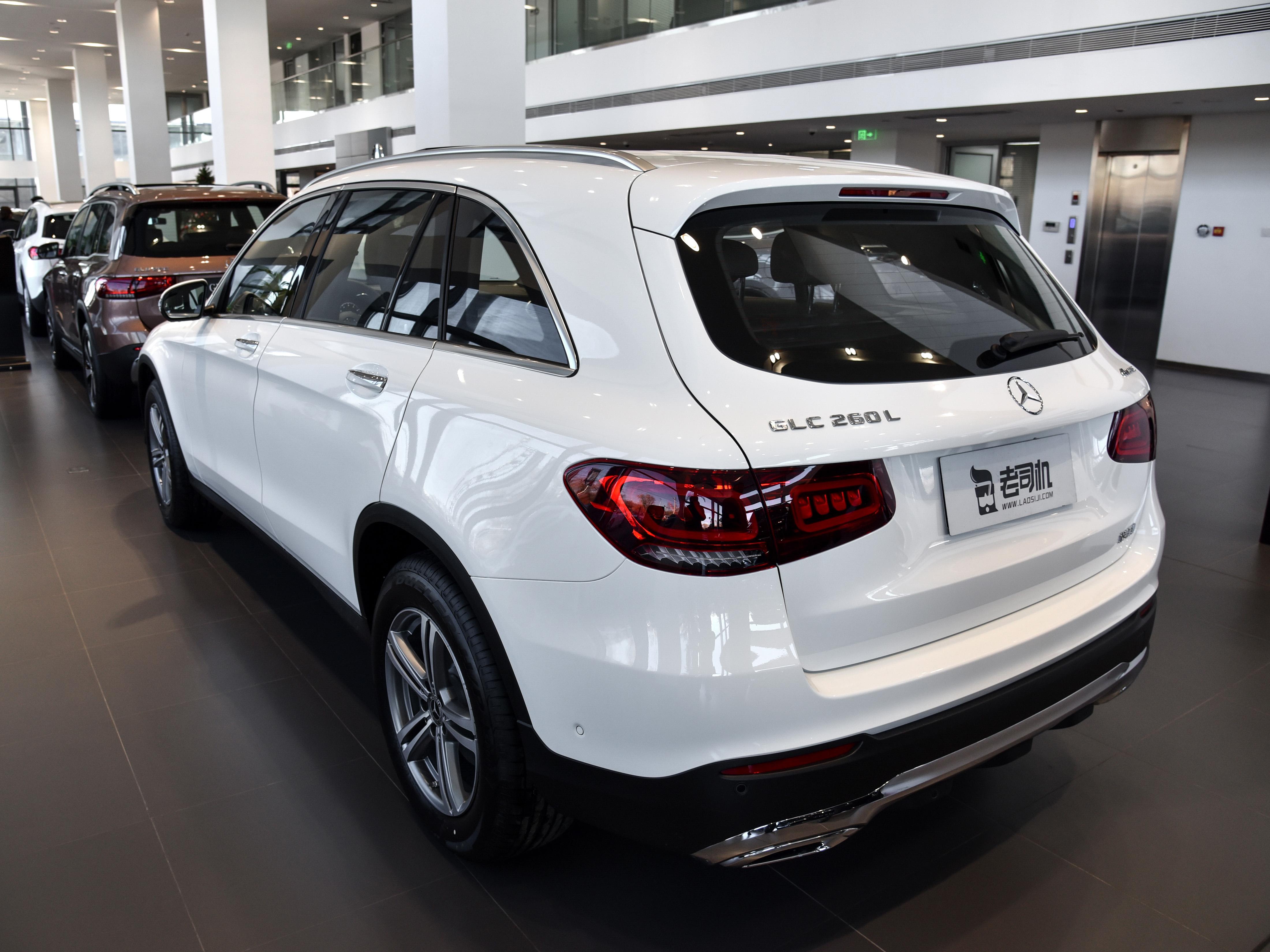 奔驰glc2023款glc260l4matic动感型5座,2020款奔驰glccoupe豪华轿跑suv